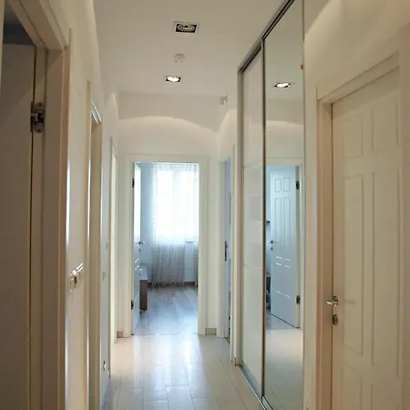 Center Luxury Apartment